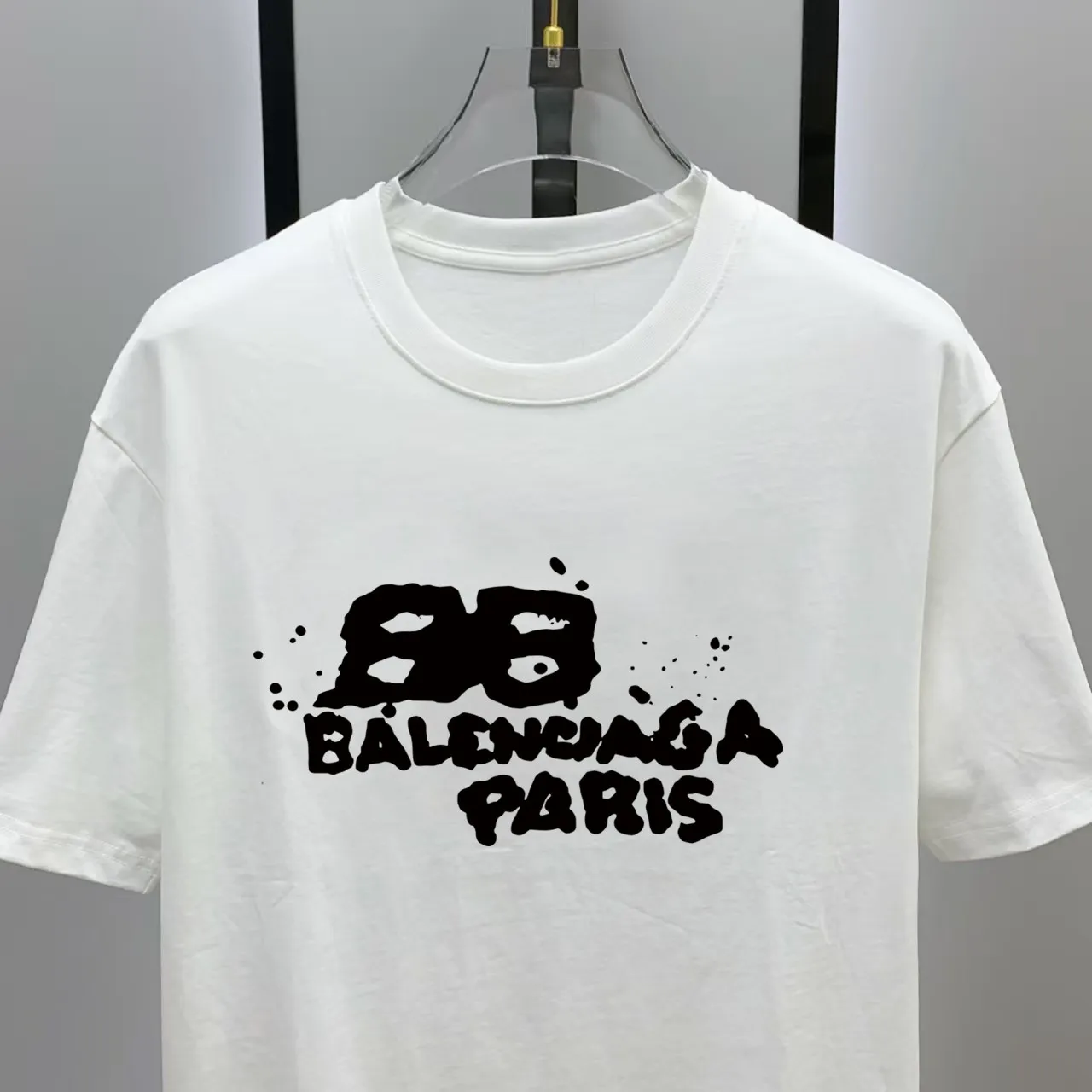 # 2026 New Arrival New Arrival T Premium ！ logo Premium 250 . . . . . ！ ！ ：Black。White！ Sizes： S M L XL XXL ：50 52 55 58 61 ：69 71 73 75 77 ：48 50 53 56 58 ：22 22.5 23 23.5 24 ， 1-3CM